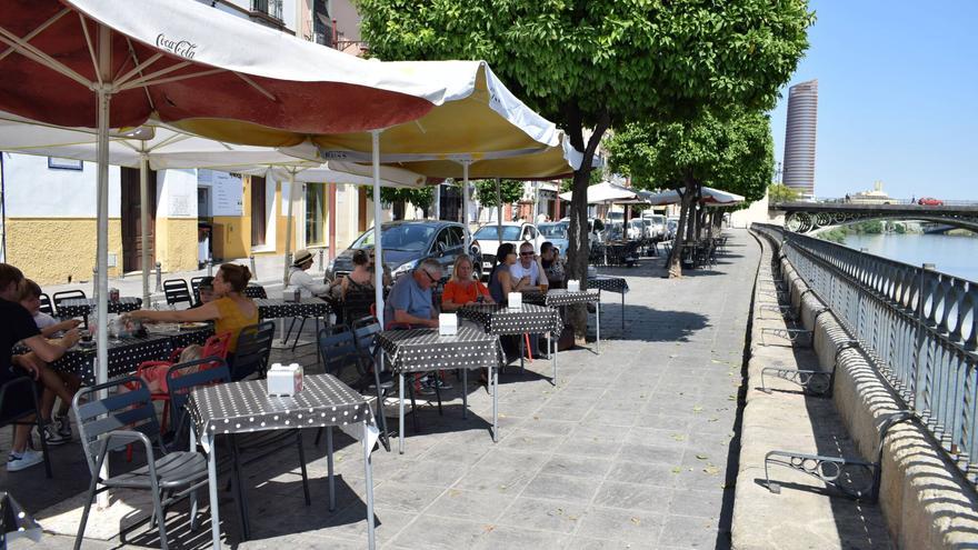 La transformación de Triana llegará a Pagés del Corro y Castilla en este mandato y José Luis Sanz deja en pausa la calle Betis: "No podemos hacer todas las obras a la vez"