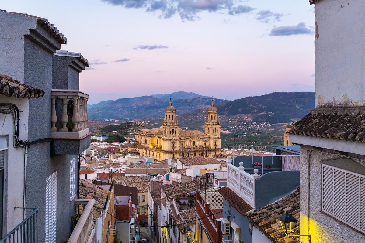 Vista de Jaén con la Catedral en el centro