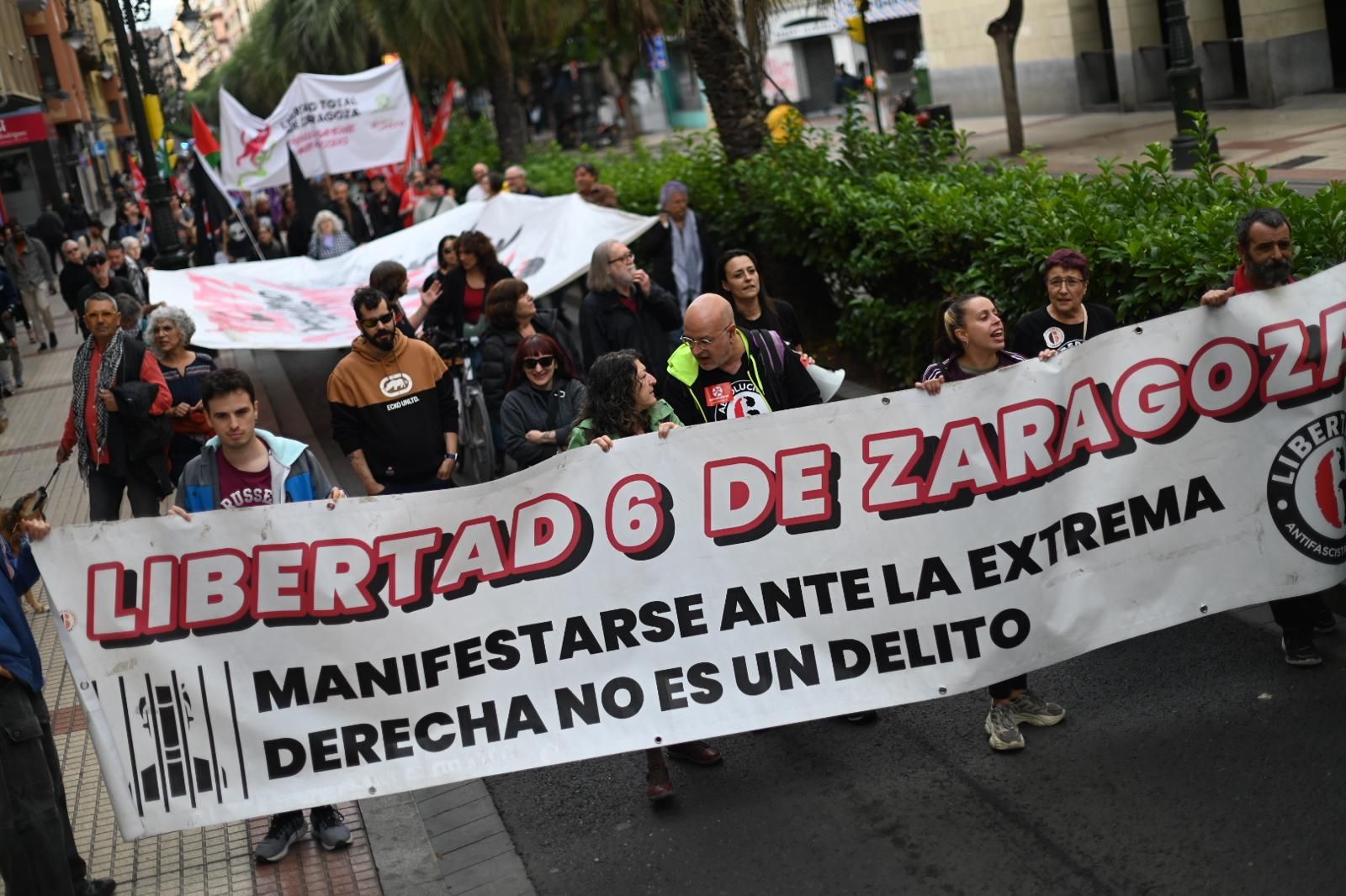 Manifestación en apoyo a los 6 de Zaragoza