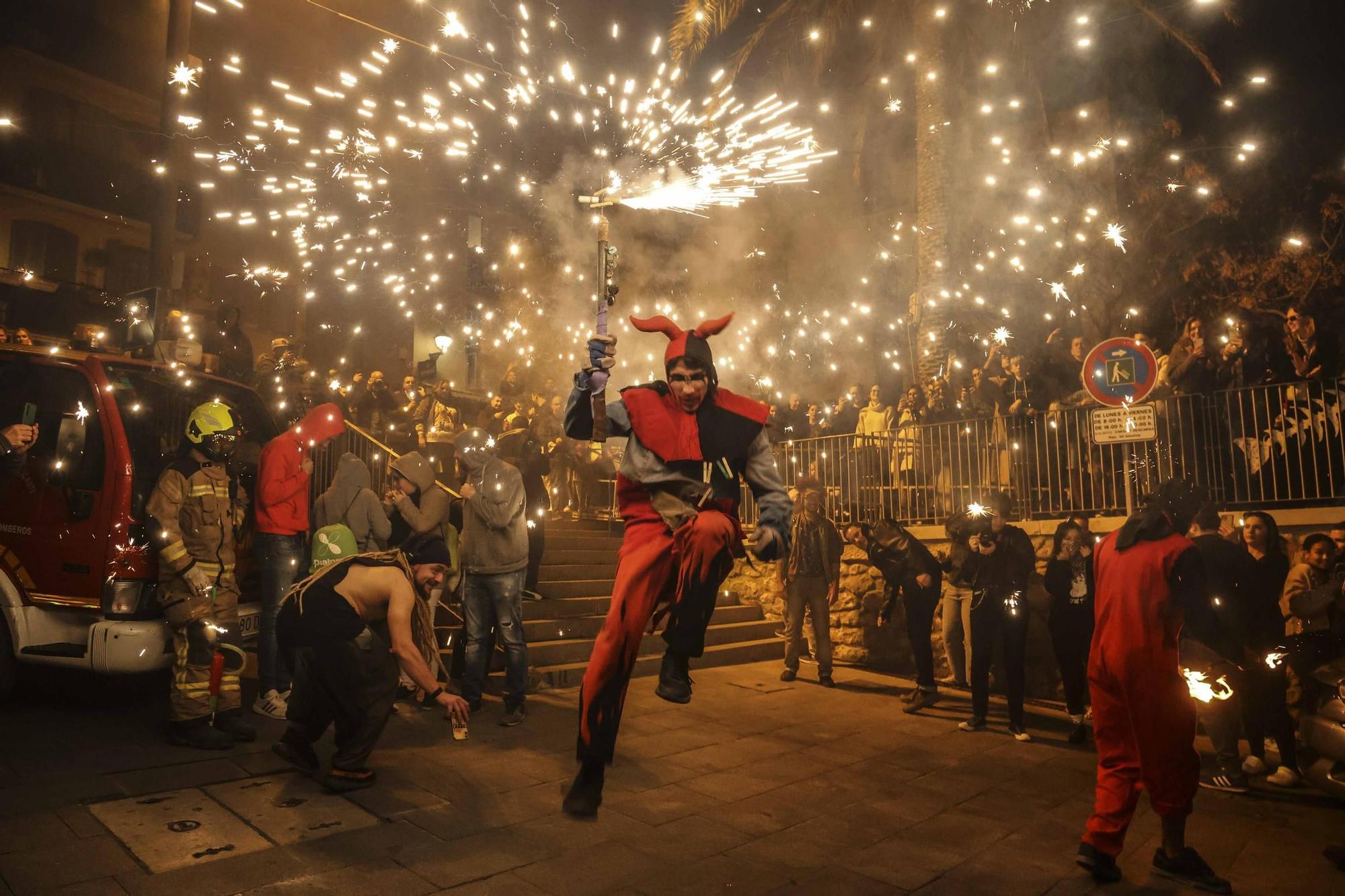 Así han sido los Correfocs del Carnaval en Alicante