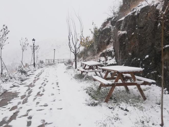 En imágenes | El primer temporal de frío y nieve sacude Aragón