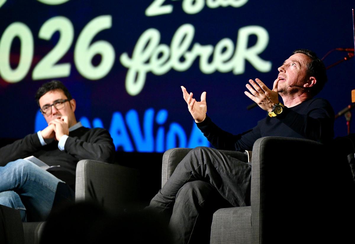 Pérdigo y Martín, durante la mesa redonda de BCNegra dedicada a Rafael Tasis