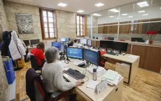 El Concello de Ponteareas pagará ortodoncias y la matrícula universitaria a su personal