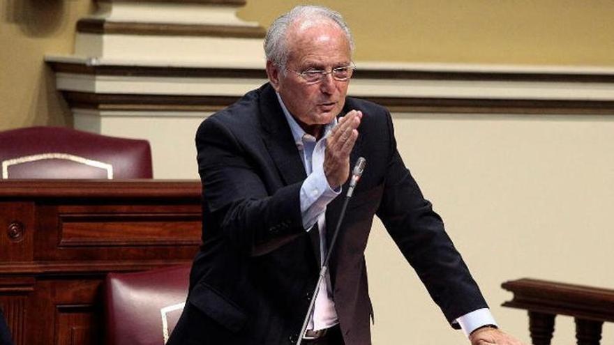 La Cámara despide a Juan Manuel García Ramos tras 16 años como diputado