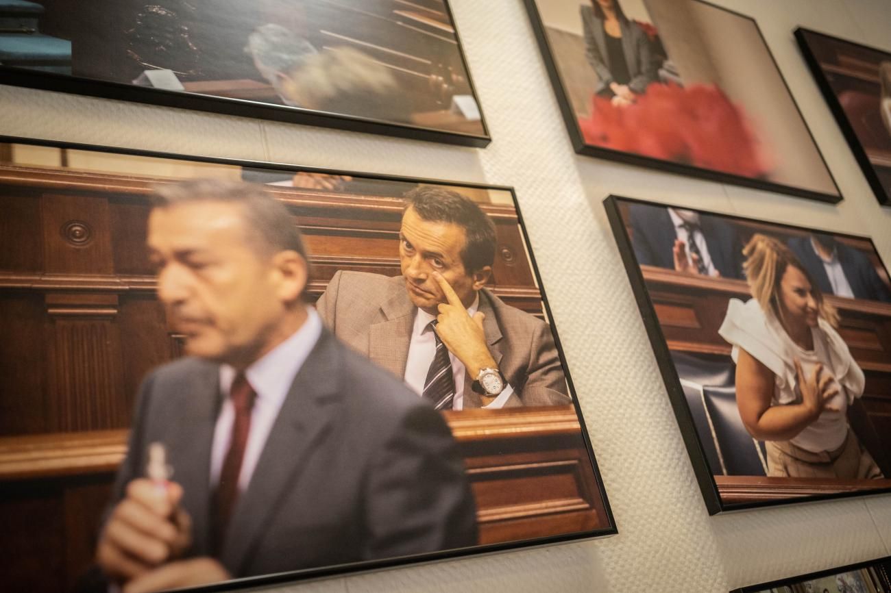 Exposición 'Tres miradas' en el Parlamento de Canarias