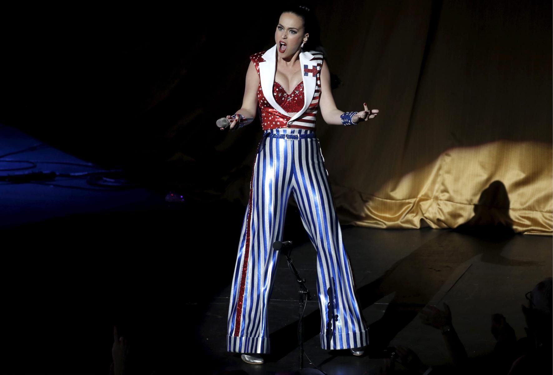 Katy Perry, la versión 'sexy' y patriótica de las barras y estrellas
