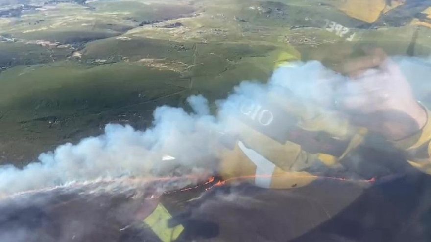 VÍDEO | Incendio de nivel 1 en un parque eólico en Hermisende