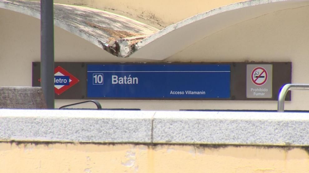 Acceso al Metro de Batán