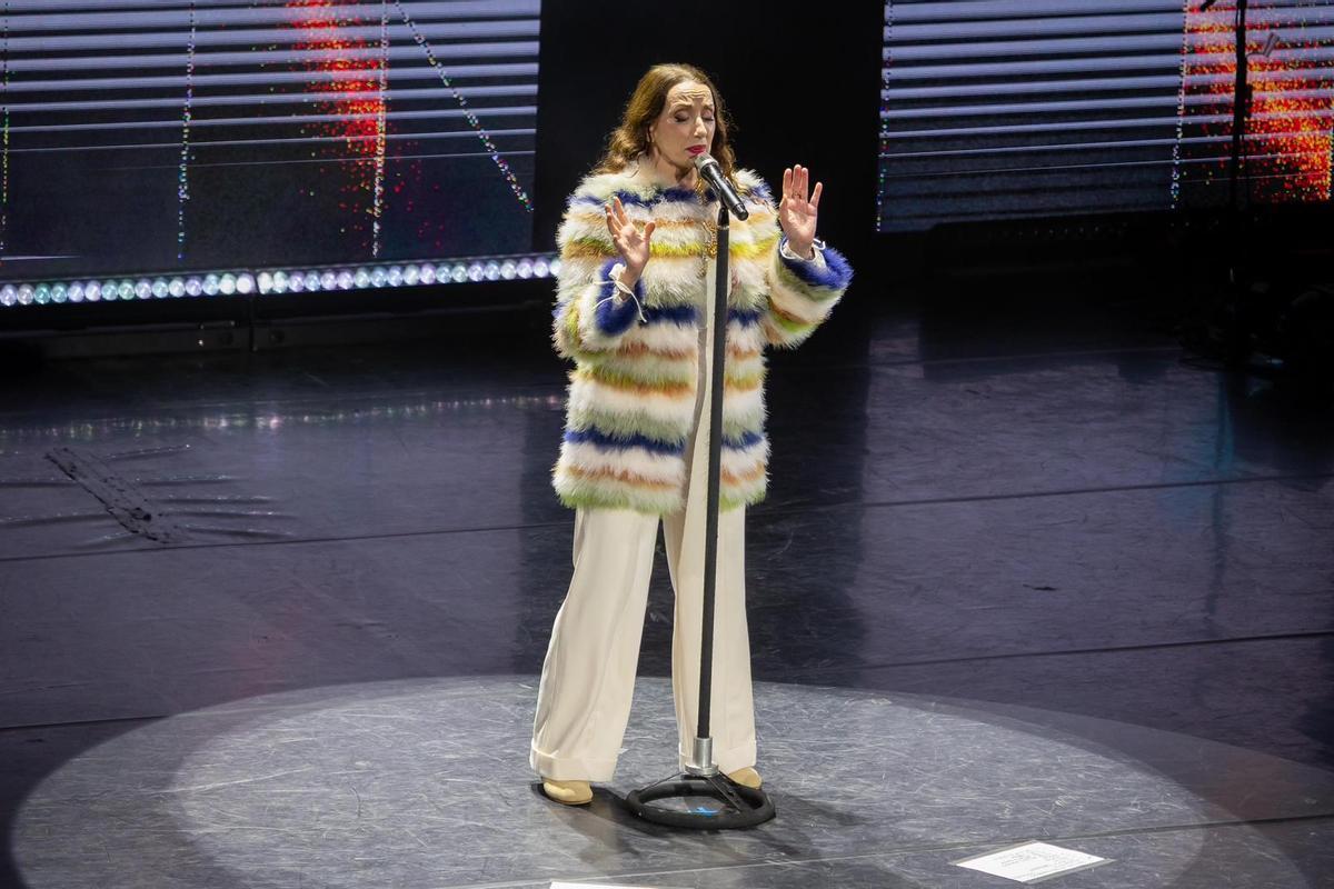 En imágenes | Así ha sido el concierto de Luz Casal en el Auditorio de Zaragoza