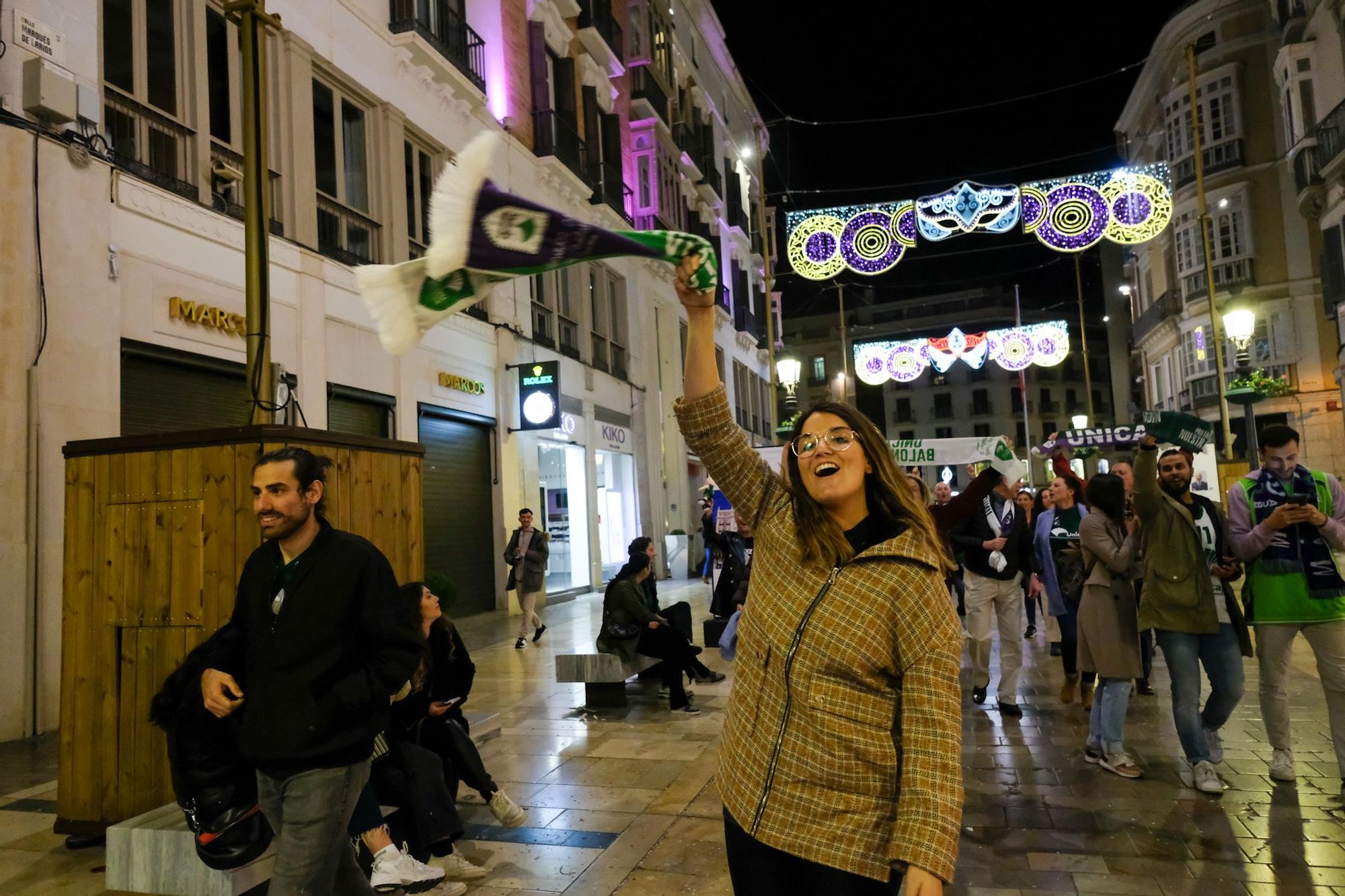 La afición del Unicaja celebra la Copa del Rey en las calles de Málaga