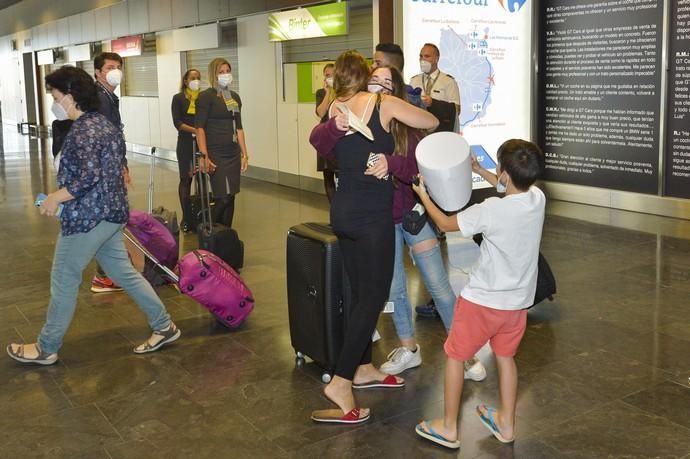 21-06-20 TELDE. Llegadas del aeropuerto en el primer día de nueva normalidad. Fotógrafo: ANDRES CRUZ  | 21/06/2020 | Fotógrafo: Andrés Cruz