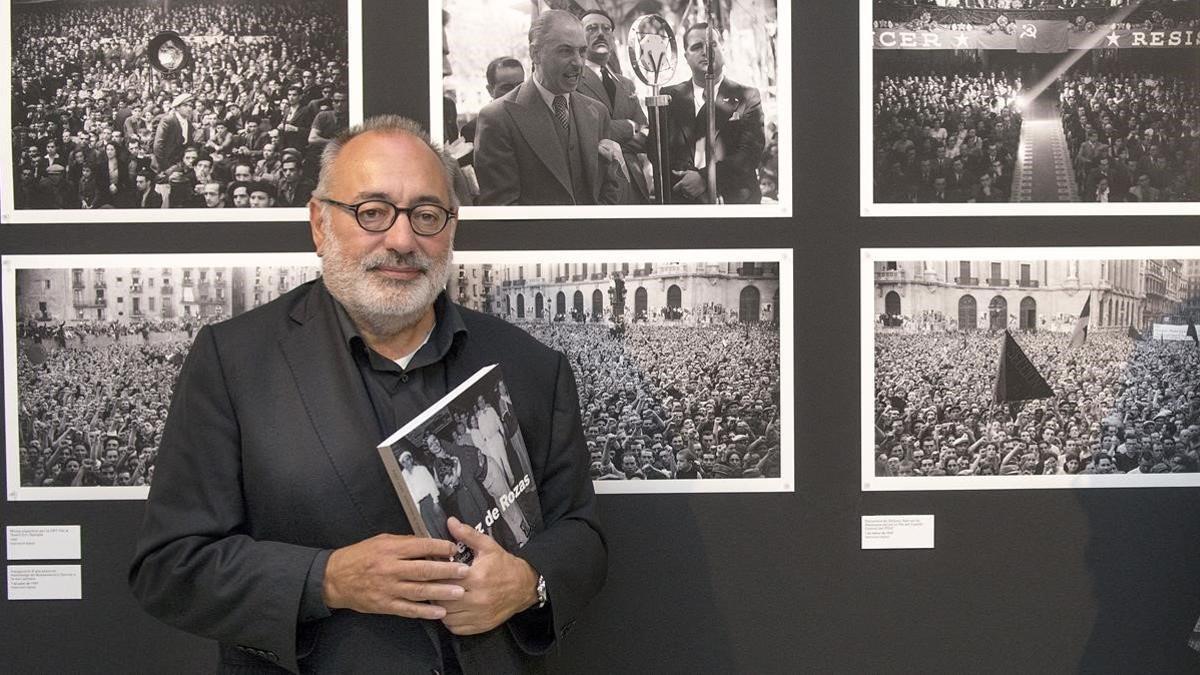 Carlos Pérez de Rozas, en la exposición 'Pérez de Rozas. Crónica Gráfica de Barcelona 1931-1954'.