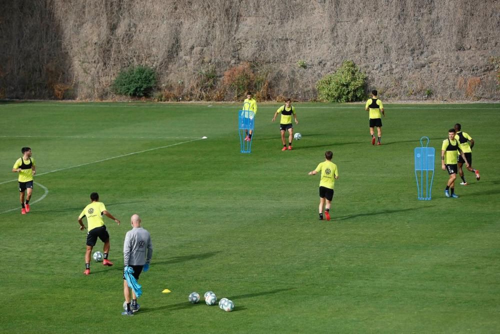 Primer entrenamiento de la UD Las Palmas en su fas