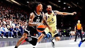 El eléctrico Matthew Morgan, frente a Kevin Punter