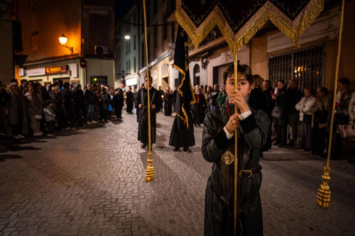 L’expectació per la Processó del Divendres Sant desborda el carrer