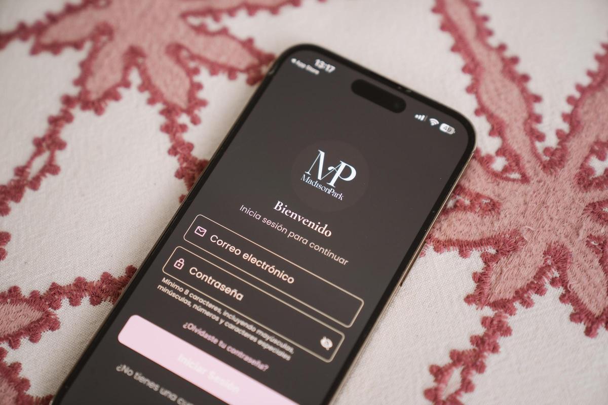 Pantalla de acceso a la 'app' Madison Park, para la organización de bodas.