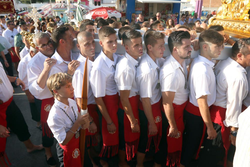 Salida procesional de la Virgen del Carmen de la barriada de El Palo.