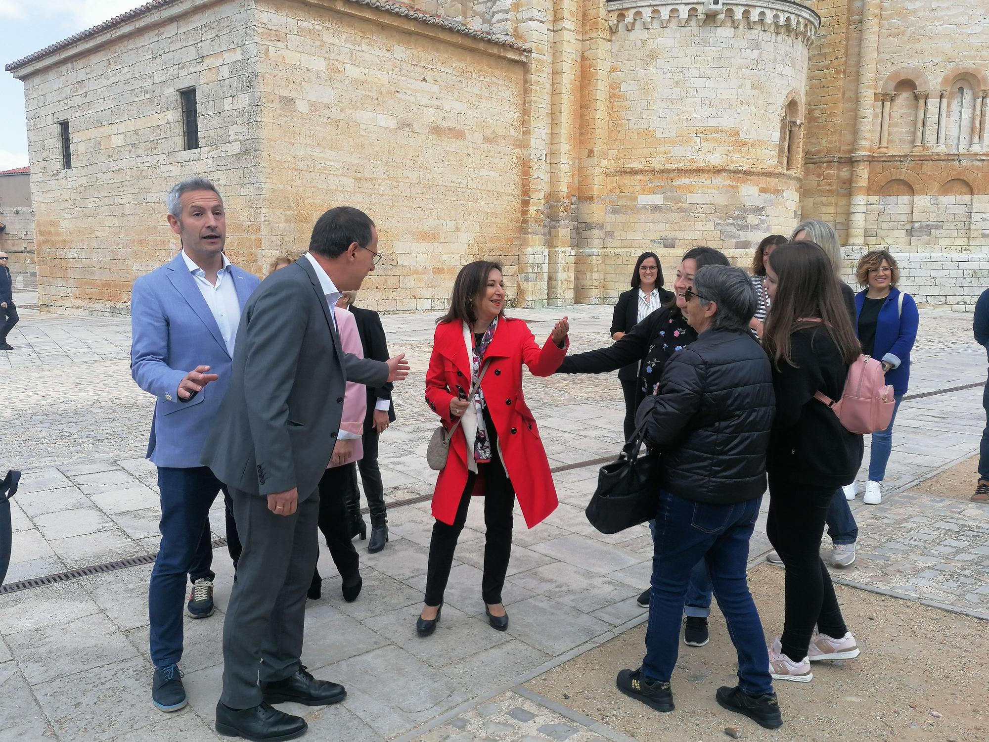 La visita de la ministra Margarita Robles a Toro, en imágenes