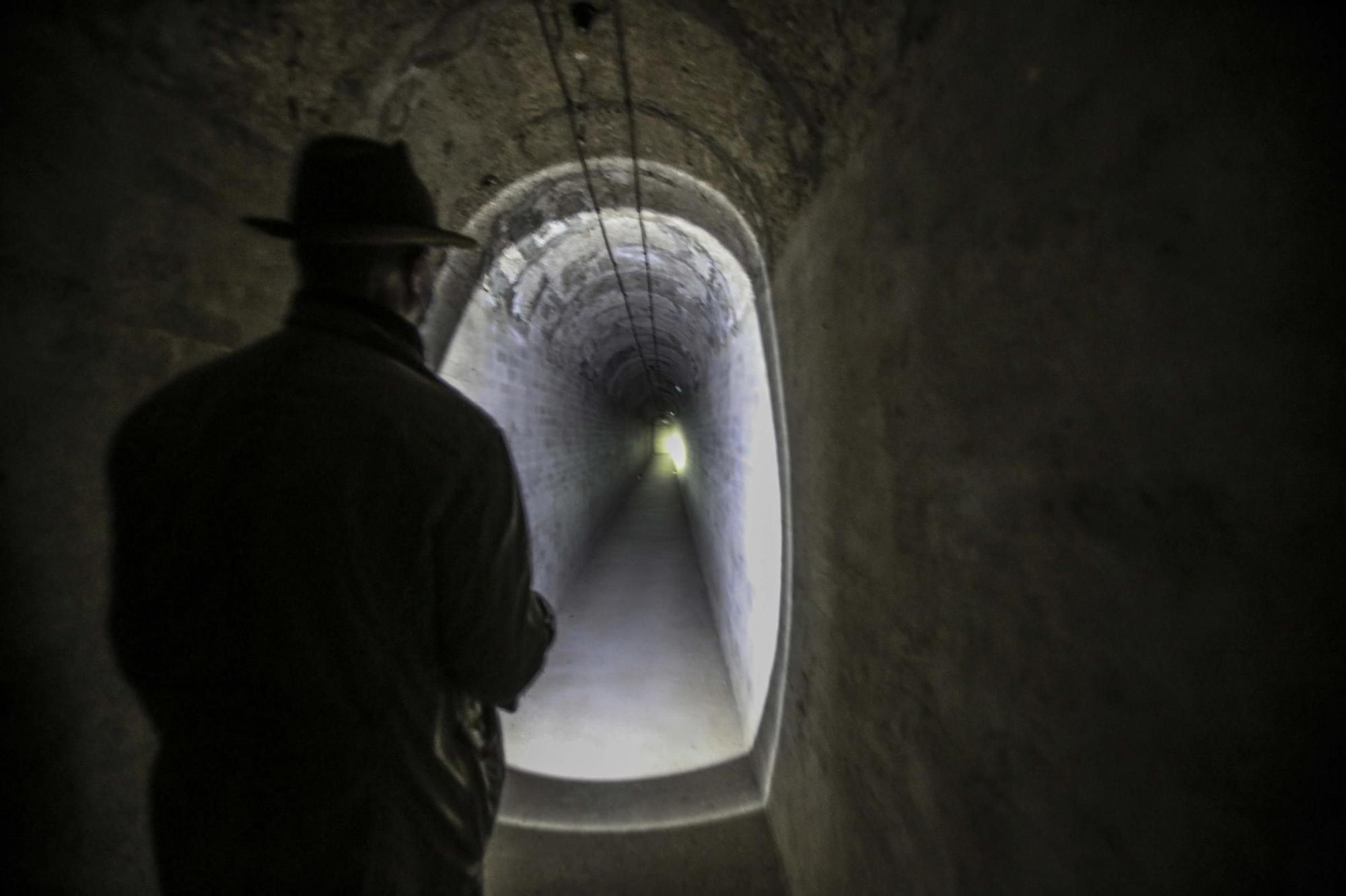 Un túnel del refugio al convento de Santa Faz