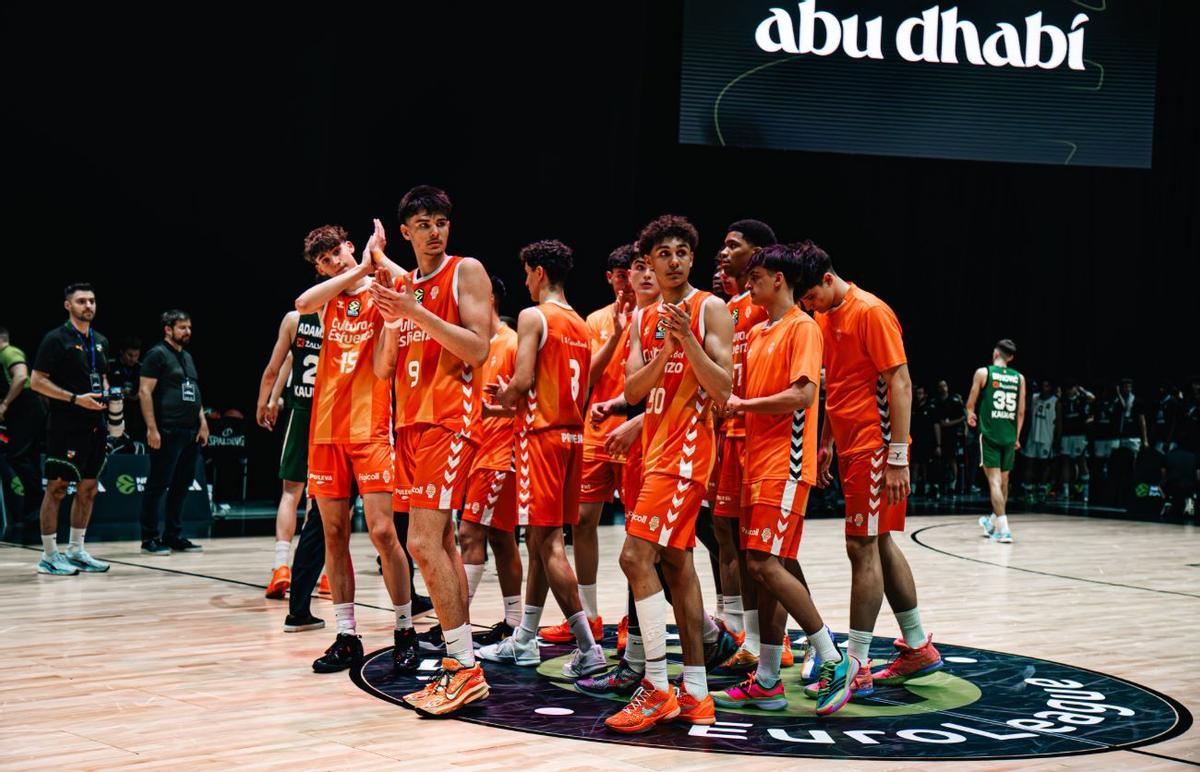 Una imagen del Valencia Basket en el torneo Adidas NextGen de Abu Dhabi