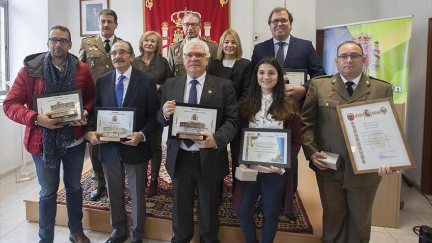 Defensa apuesta por la promoción de las fuerzas armadas en los colegios