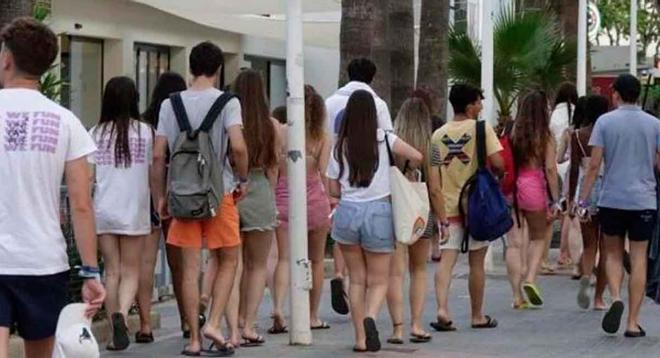 Caen a la mitad los viajes de estudios en Mallorca: "No podemos tratarlos como delincuentes por venir en grupo"