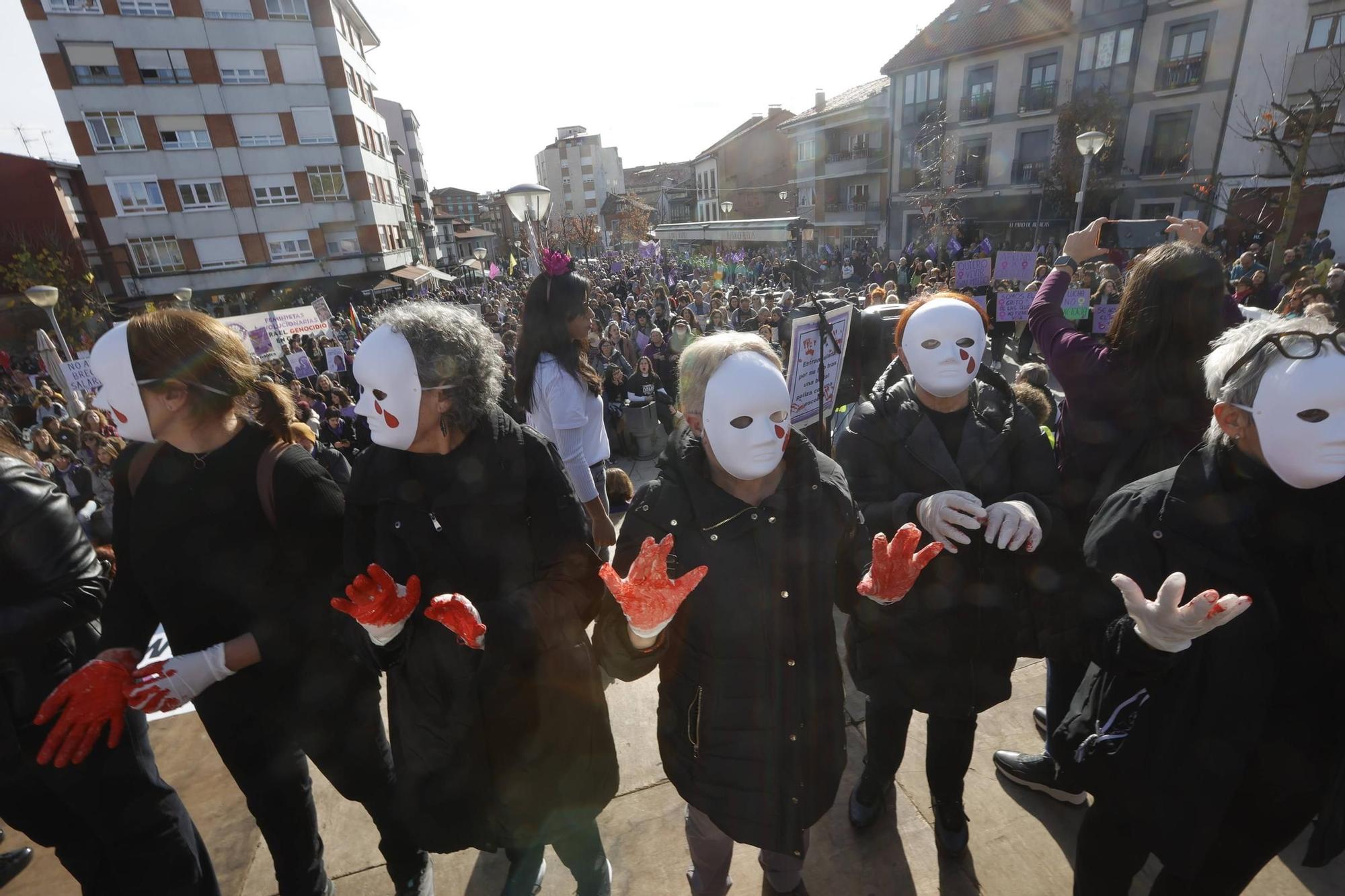 Así fue la manifestación del 25N en Pola de Siero