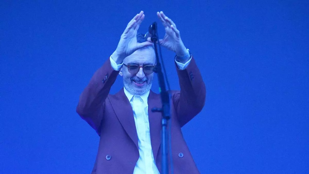 Xoel canta frente al 'Atlántico' en el inicio del Recorda Fest