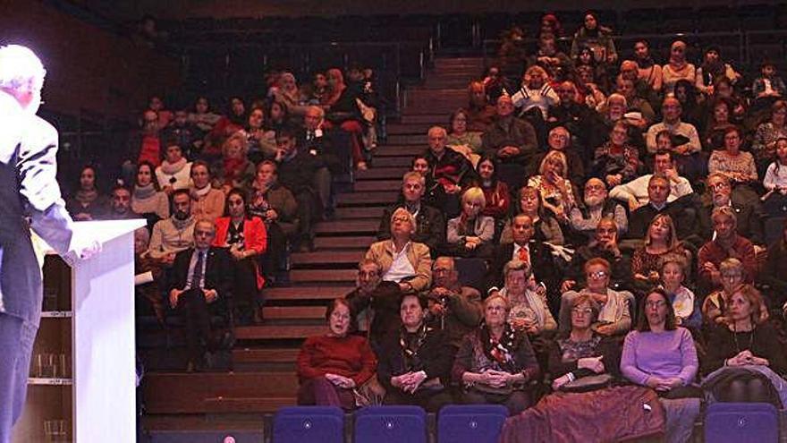 L&#039;acte del cinquantè aniversari, al Teatre Municipal de Roses.