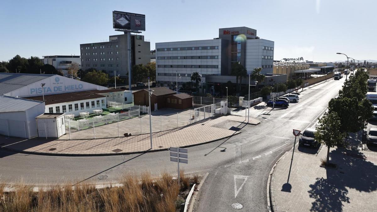 Zona del centro comercial que pertenece a Quart de Poblet aunque el convenio establece que la administración actuante es Aldaia.