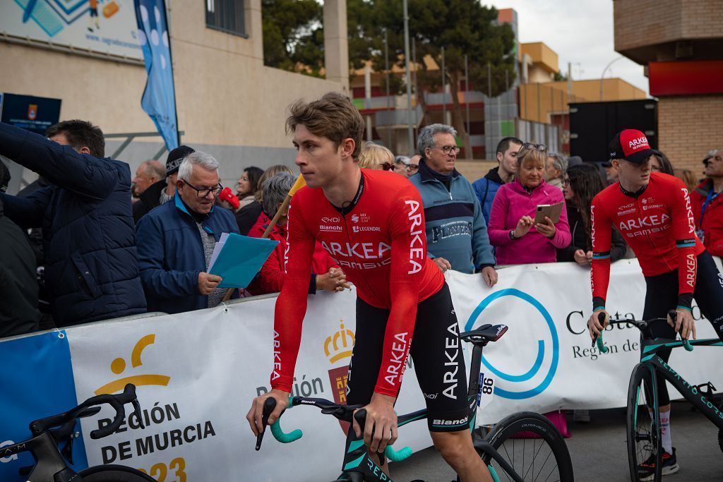 Salida de la Vuelta Ciclista a la Región de Murcia en San Javier