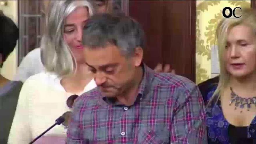 Xulio Ferreiro anuncia entre lágrimas que no tomará posesión como concejal
