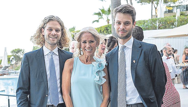 Leonidas Ziros, Patricia Moliné  y Aristide Ziros.