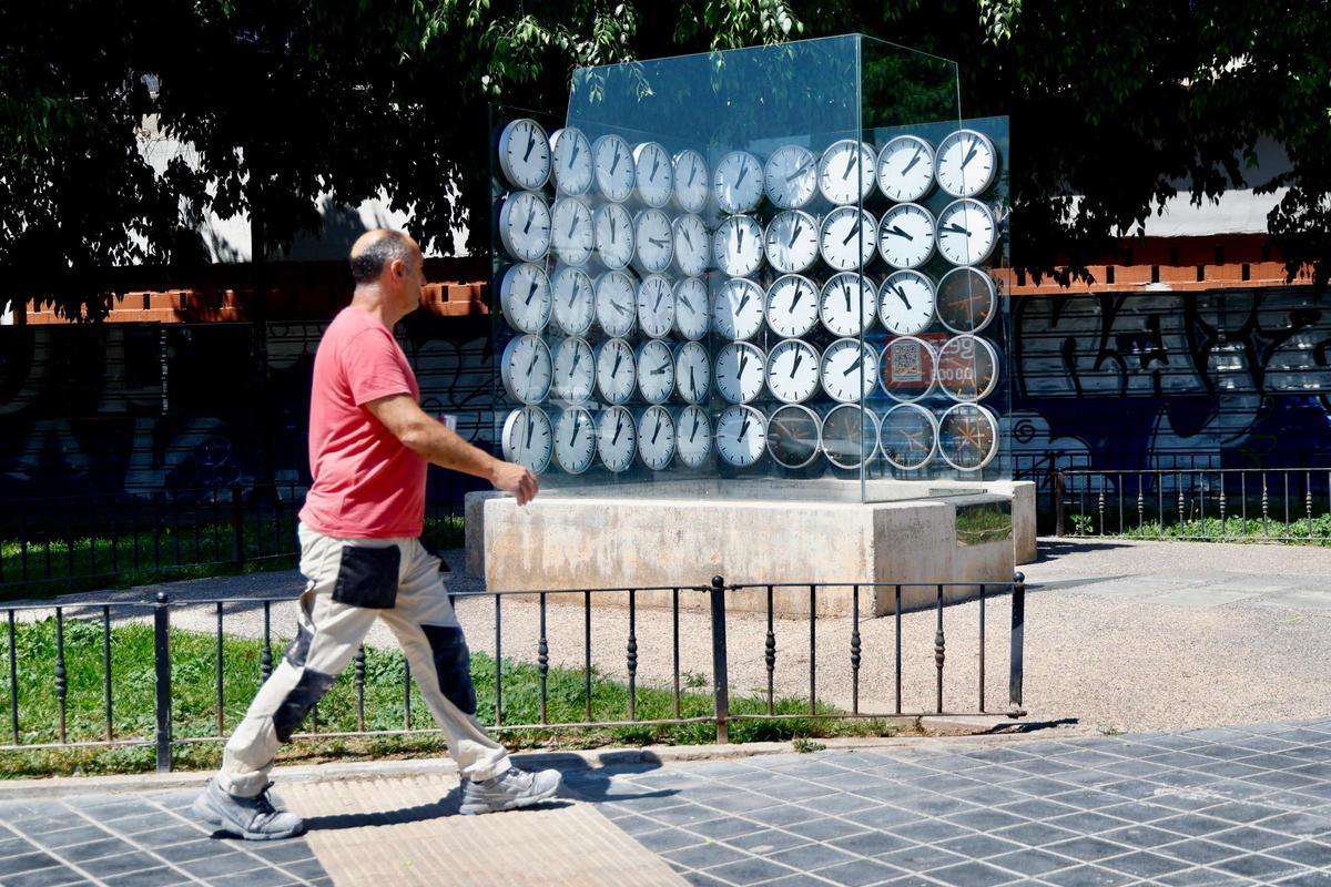 Deterioro del monumento a las víctimas del metro