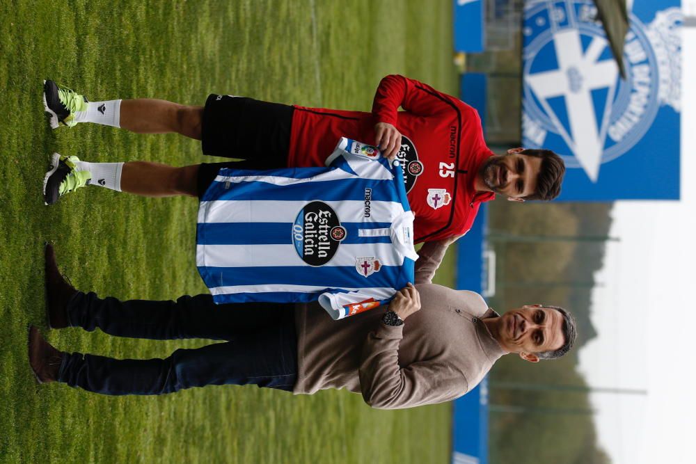 El futbolista portugués ha sido presentado esta mañana en Abegondo acompañado del director deportivo Carmelo del Pozo.