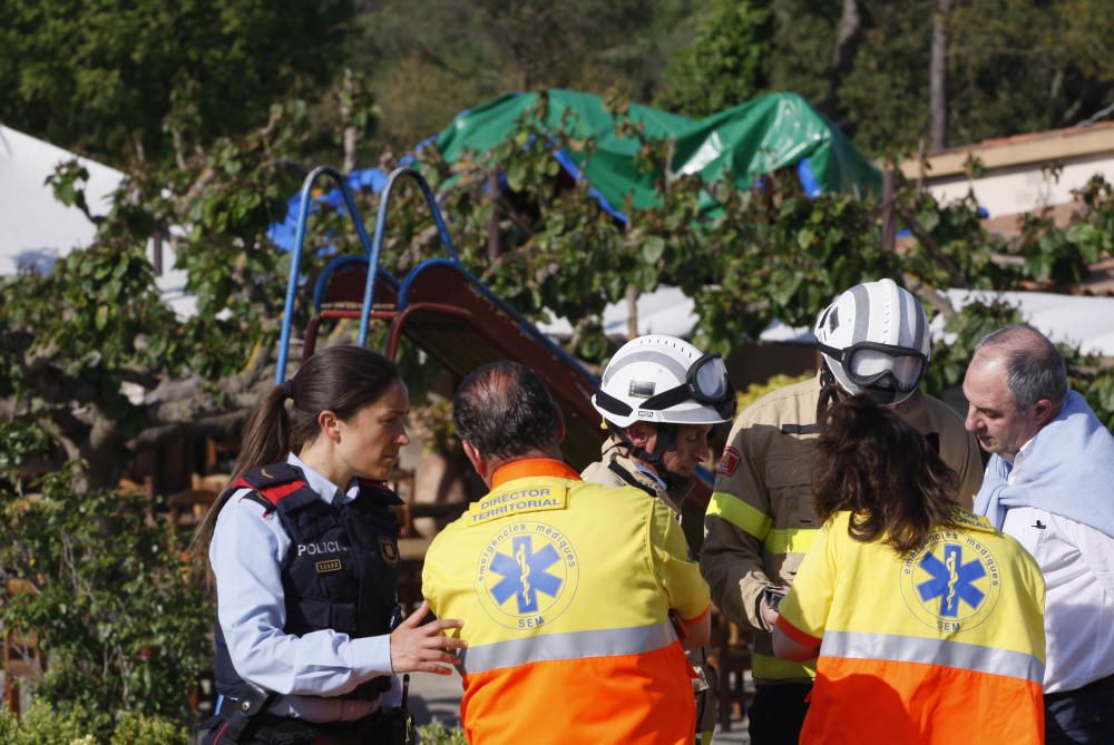 Una niña muere al salir volando un castillo hinchable en Caldes de Malavella