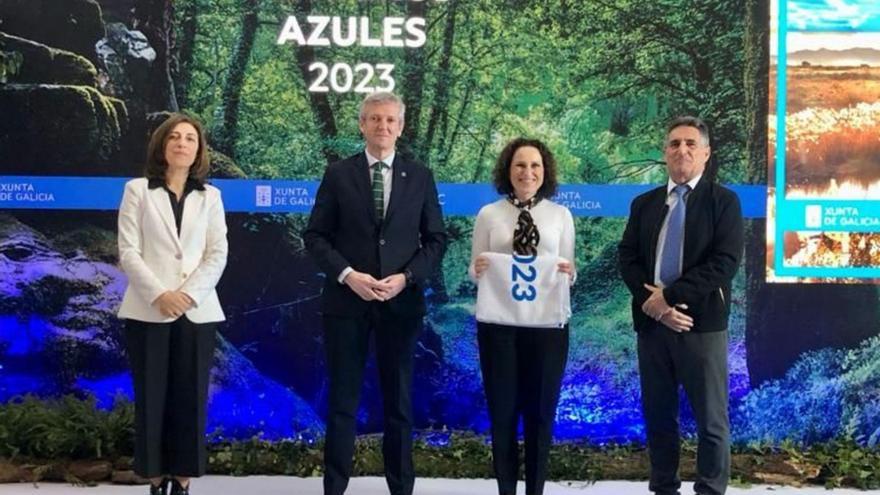 La alcaldesa de Almassora recogió en Galicia la bandera azul que acredita los 9,5 km accesibles del Millars a la playa. | MEDITERRÁNEO