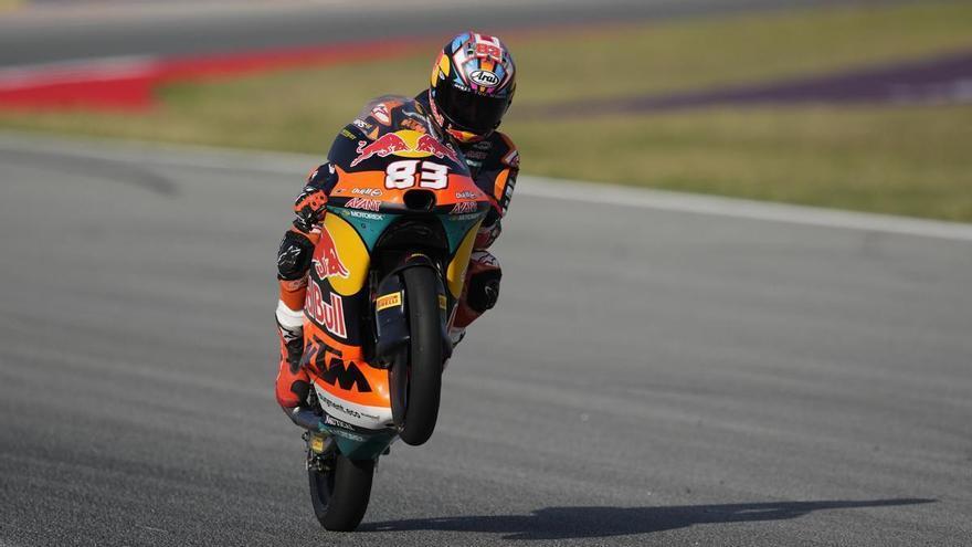 Álvaro Carpe domina una sesión libre en el Gran Premio de Italia de Moto3 en la que todos los pilotos mejoraron