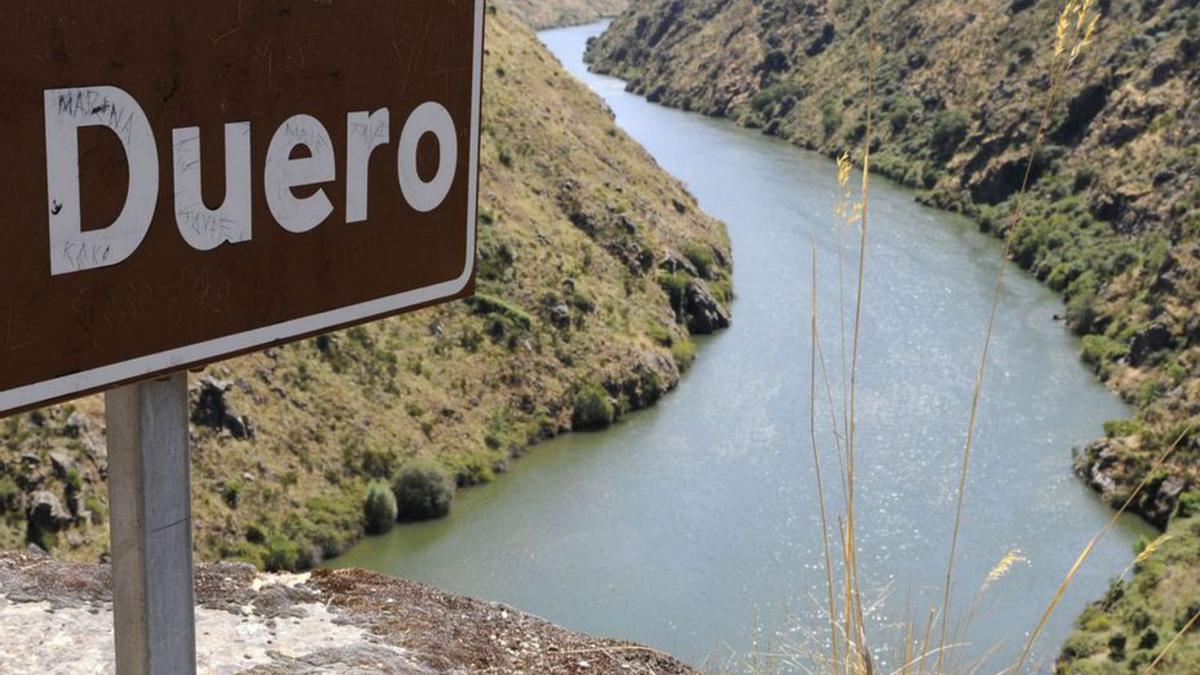 Frontera natural entre España y Portugal por el río Duero.