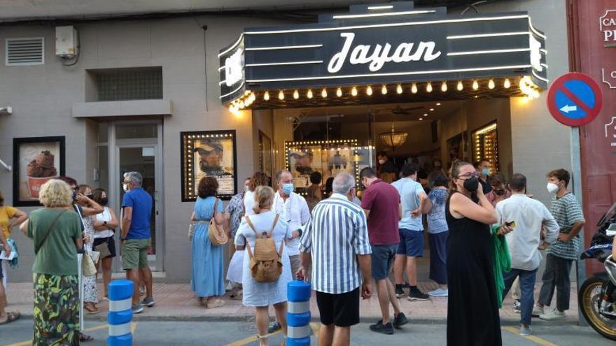 El actor Javier Cámara homenajea a los cines de pueblo en Xàbia