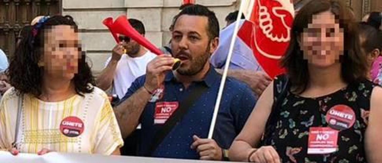 Adolfo Cruz en una manifestación.