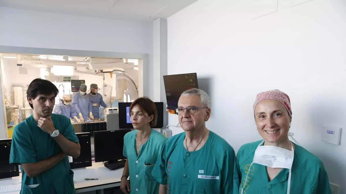 Cabueñes estrena una técnica pionera: el hospital gijonés ya evita amputaciones con un stent para arterias periféricas fabricado con materiales absorbibles por el organismo