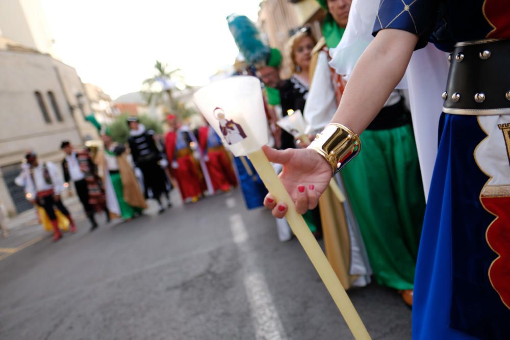 Miles de devotos festeros acompañaron al santo anacoreta en la sobria y tradicional Procesión