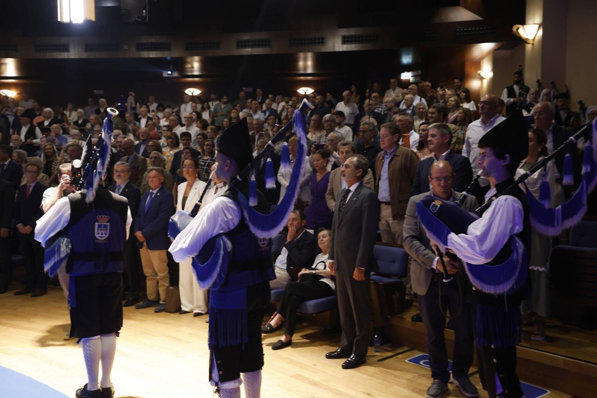 Oviedo reconoce los méritos deportivos, sociales y económicos con sus máximas distinciones