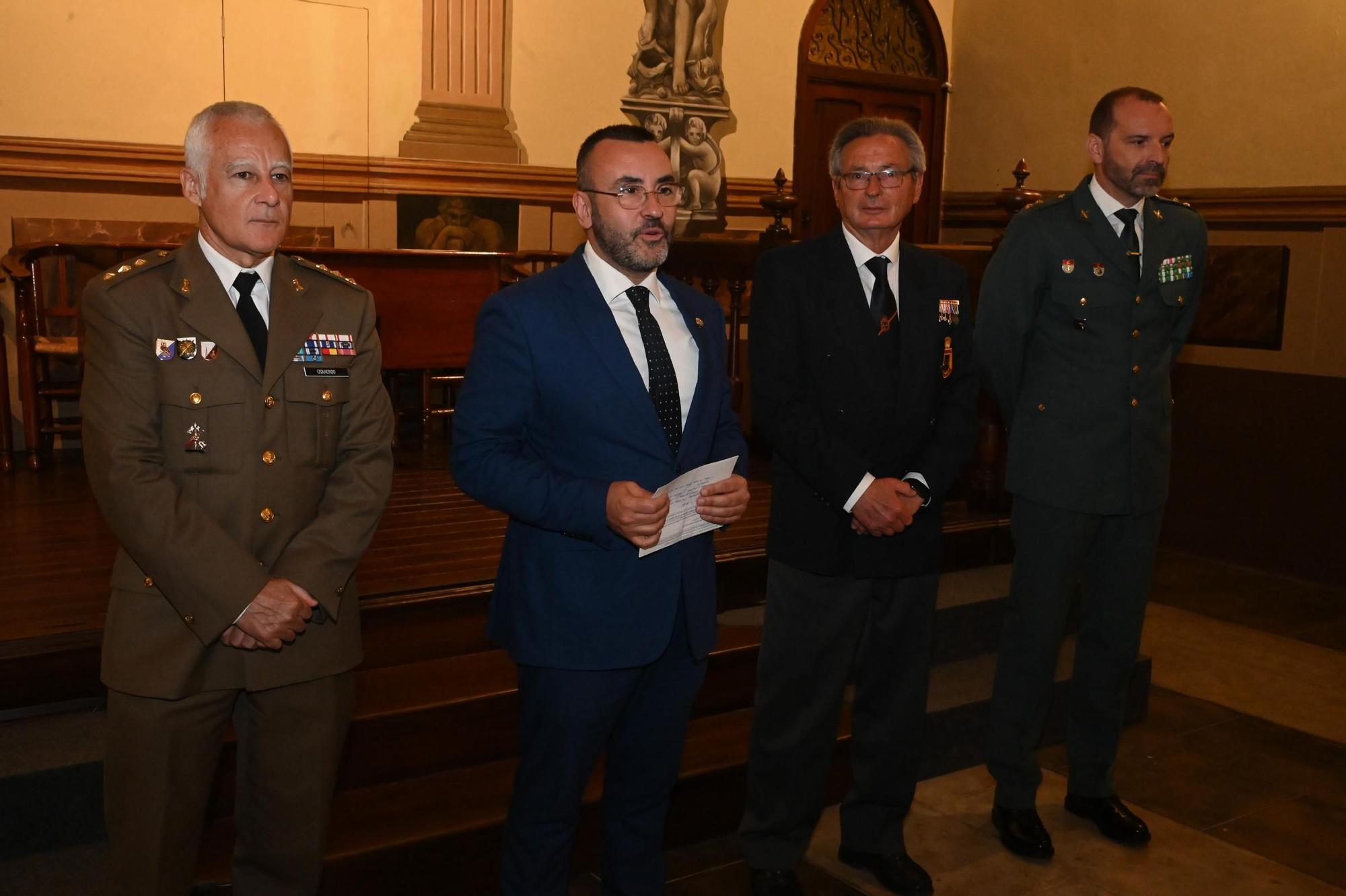 FOTOGALERÍA I La Real Hermandad de Veteranos de las Fuerzas Armadas y la Guardia Civil reconoce a voluntarios en Vila-real