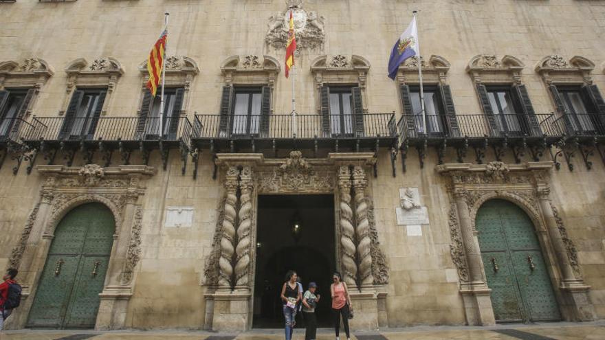 Fachada del Ayuntamiento de Alicante