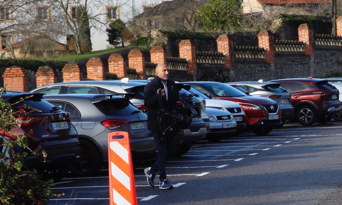 En imágenes: Abelardo deja Mareo tras su destitución como entrenador del Sporting