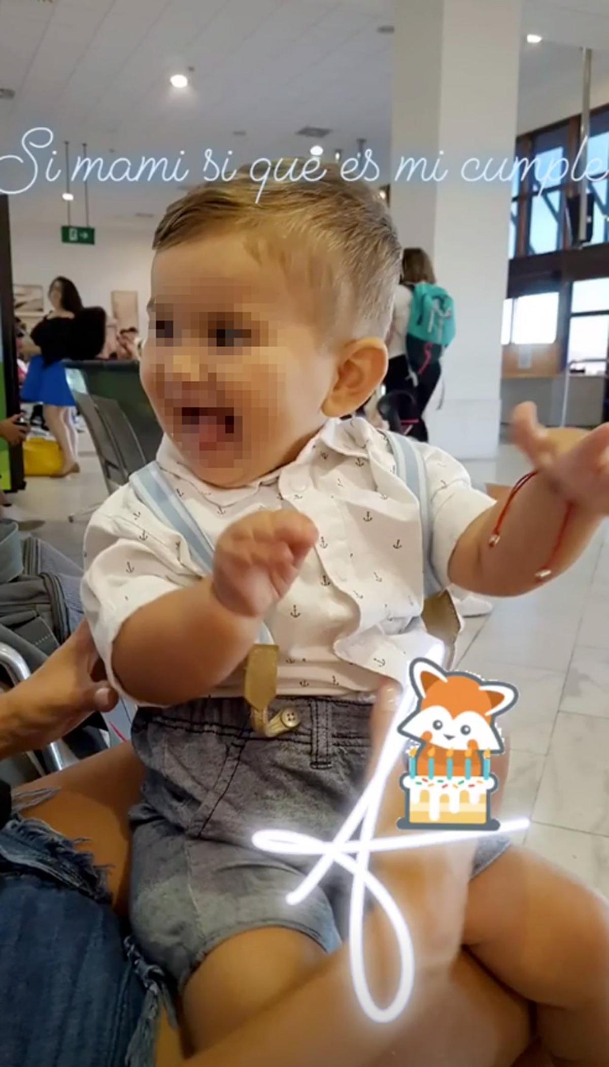 El hijo de Aurah y Jesé, feliz por su cumple
