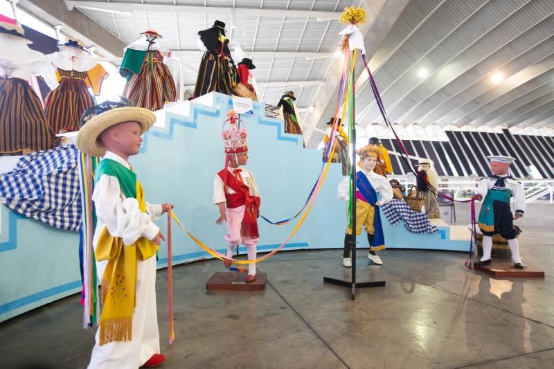 Primer día de la exposición de flores y plantas de las Fiestas de Mayo en el Recinto Ferial de Santa Cruz de Tenerife