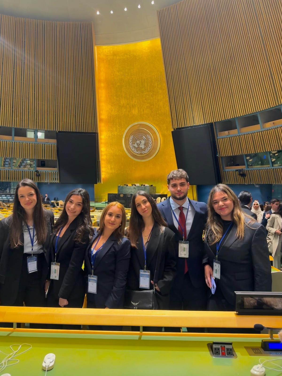 Estudiantes de la UA en la sede de las Naciones Unidas.